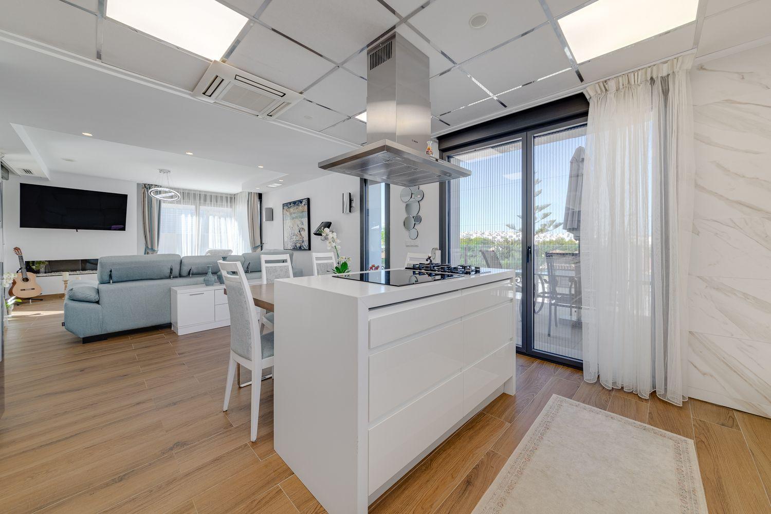 Villa for Sale in Torrevieja, Alicante