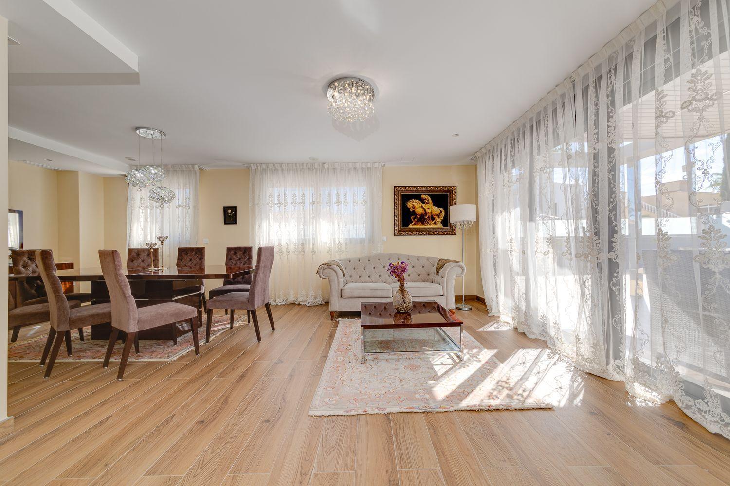 Villa for Sale in Torrevieja, Alicante