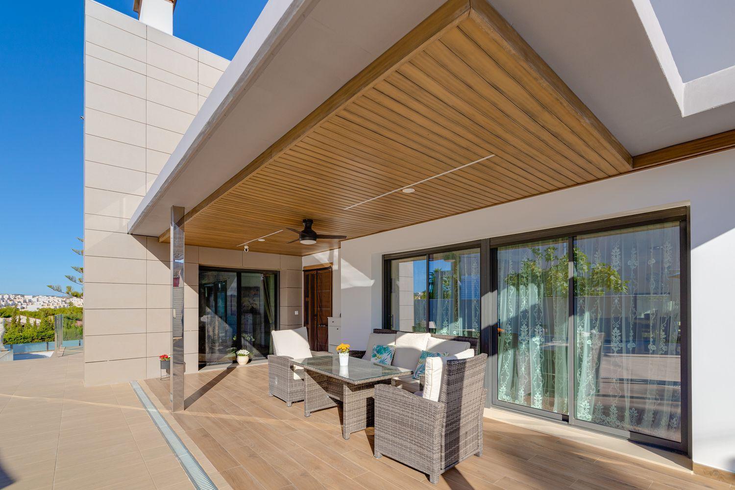 Villa for Sale in Torrevieja, Alicante