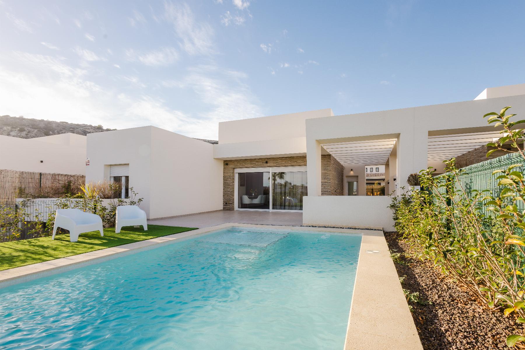 Villa for Sale in Algorfa, Alicante