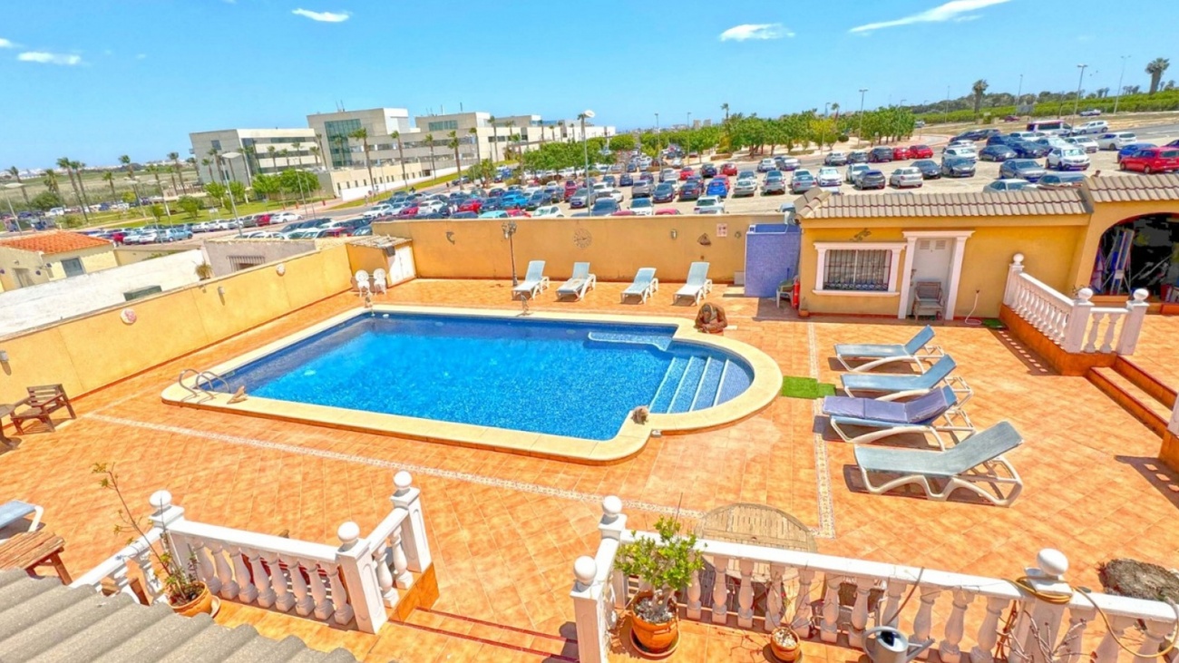 Villa for Sale in Torrevieja, Alicante