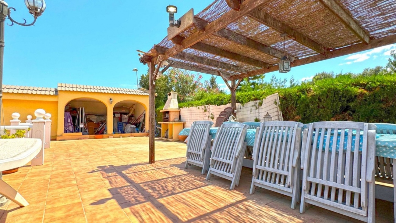 Villa for Sale in Torrevieja, Alicante