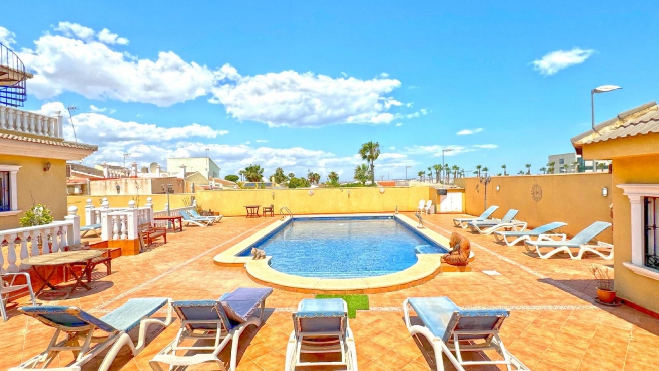 Villa for Sale in Torrevieja, Alicante