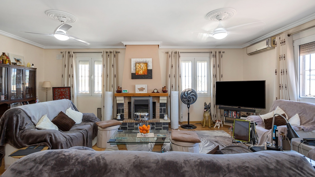 Villa for Sale in Torrevieja, Alicante