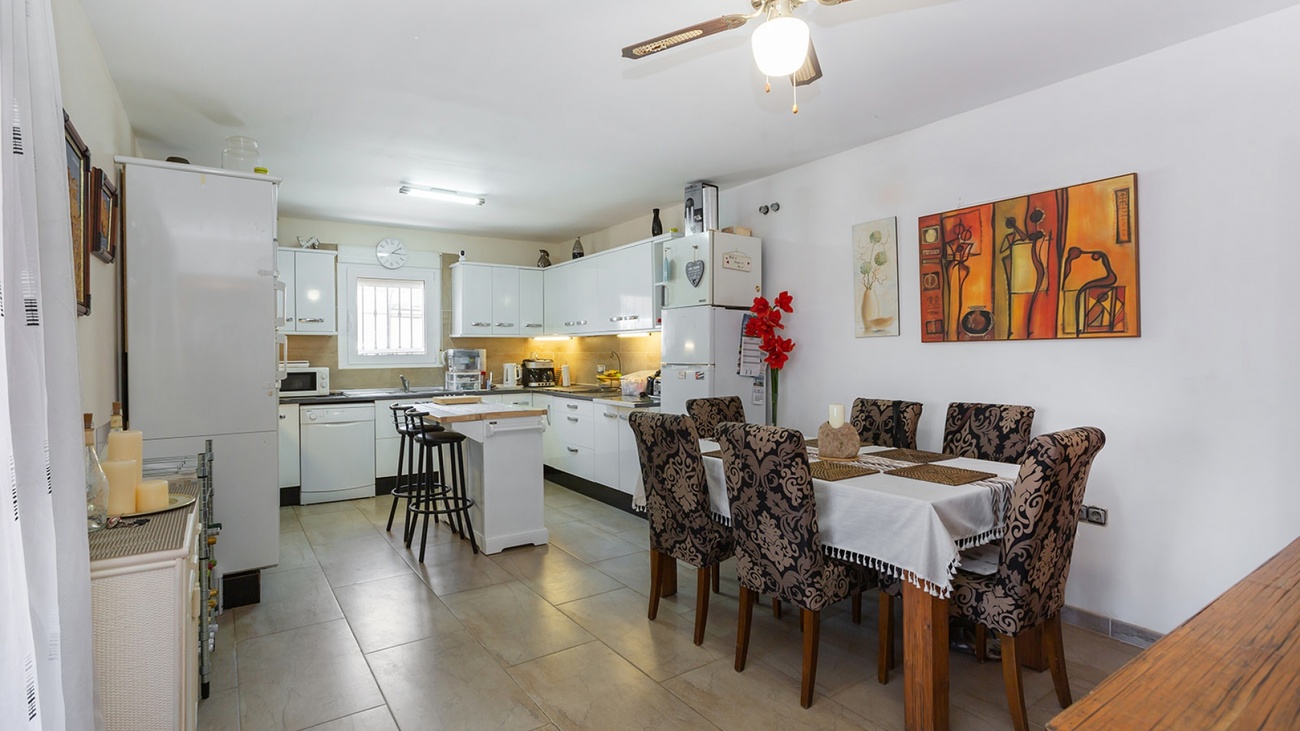 Villa for Sale in Torrevieja, Alicante