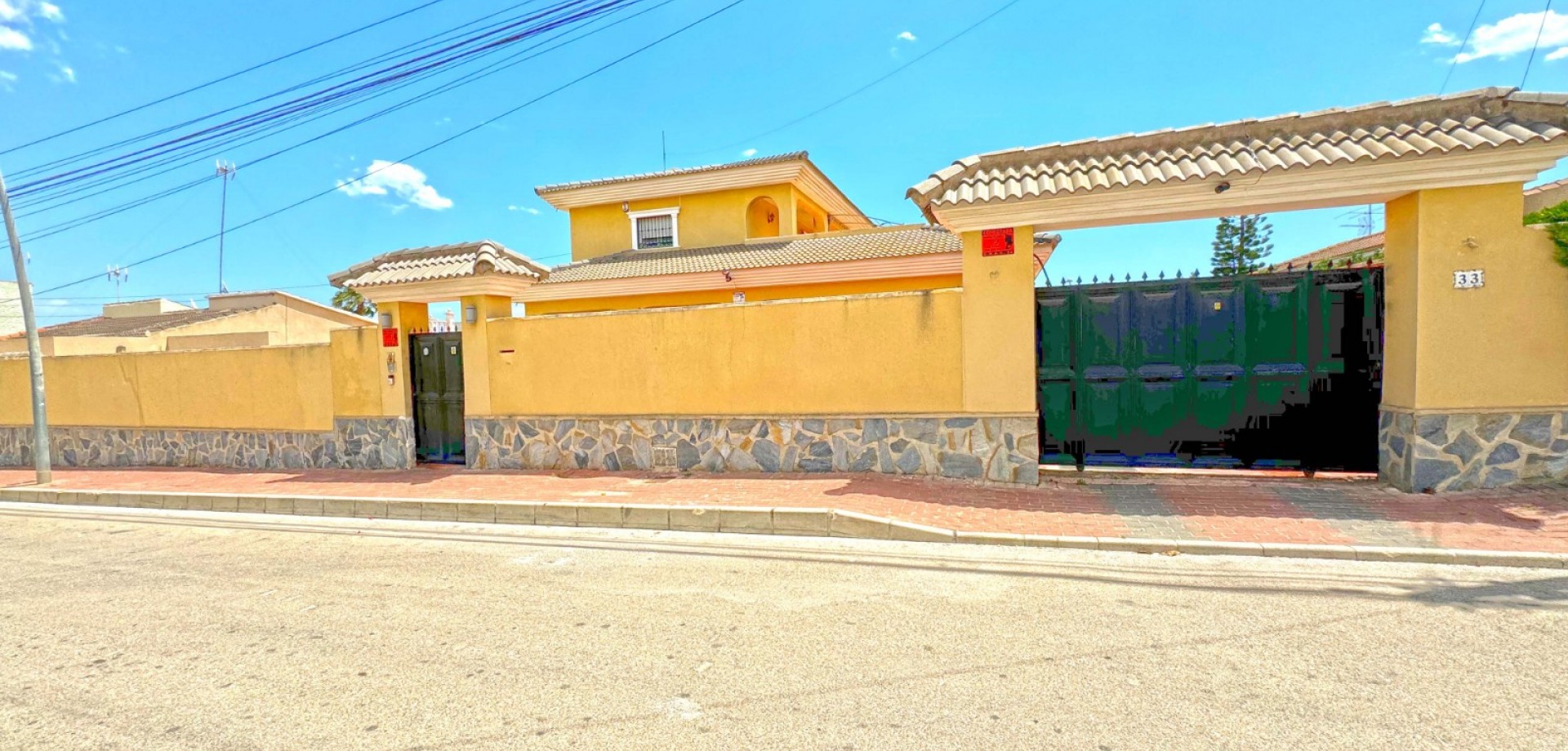 Villa for Sale in Torrevieja, Alicante