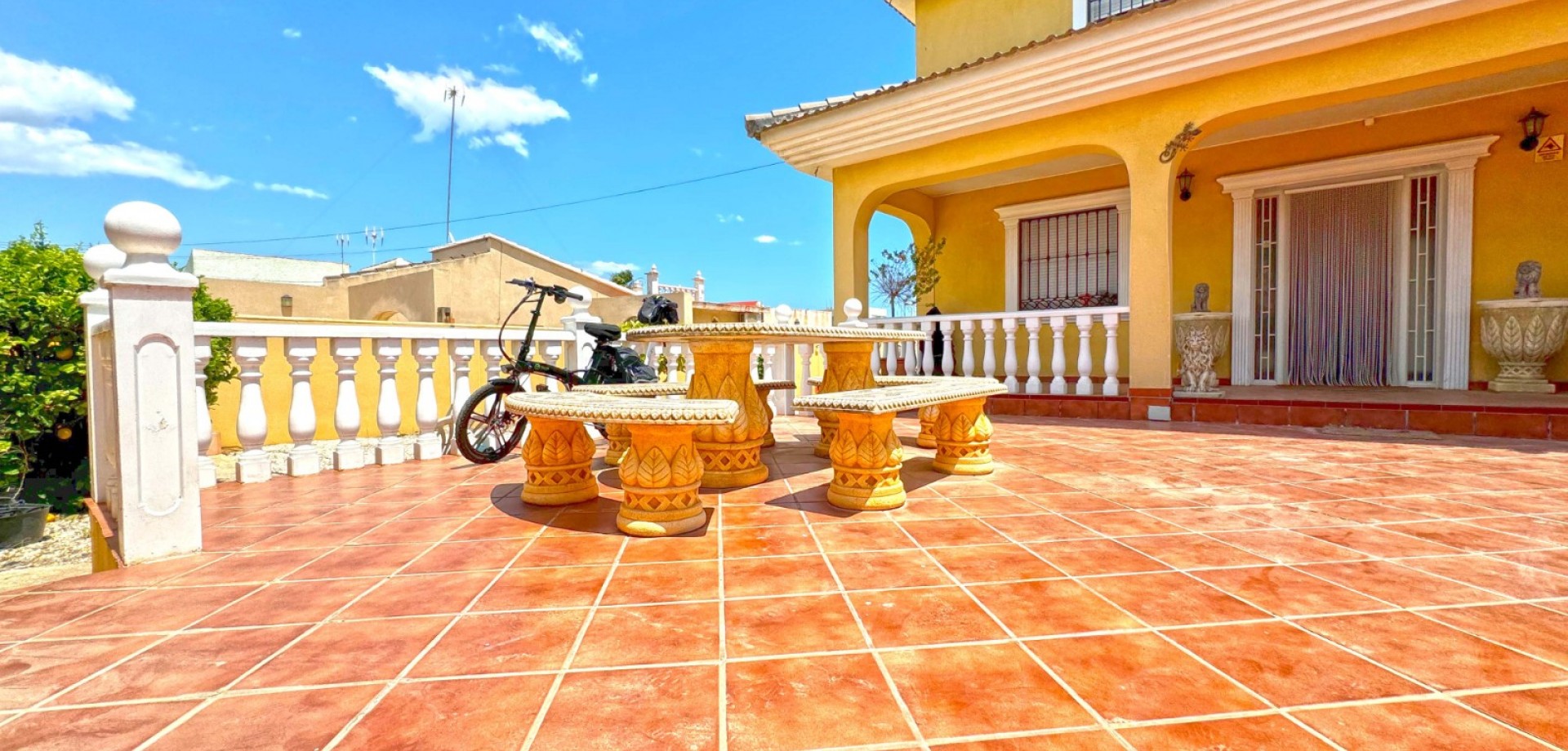 Villa for Sale in Torrevieja, Alicante