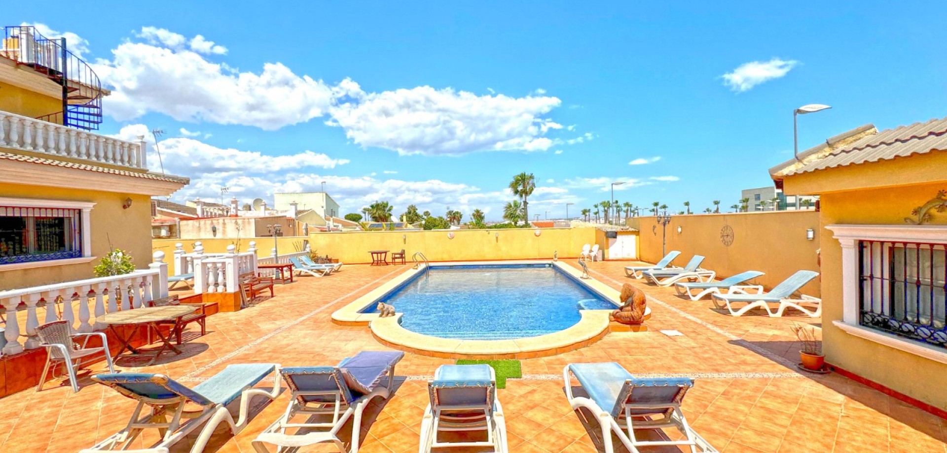 Villa for Sale in Torrevieja, Alicante