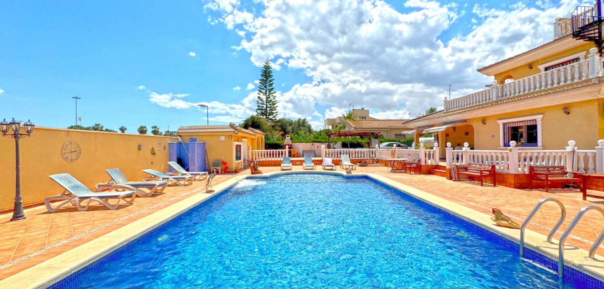 Villa for Sale in Torrevieja, Alicante