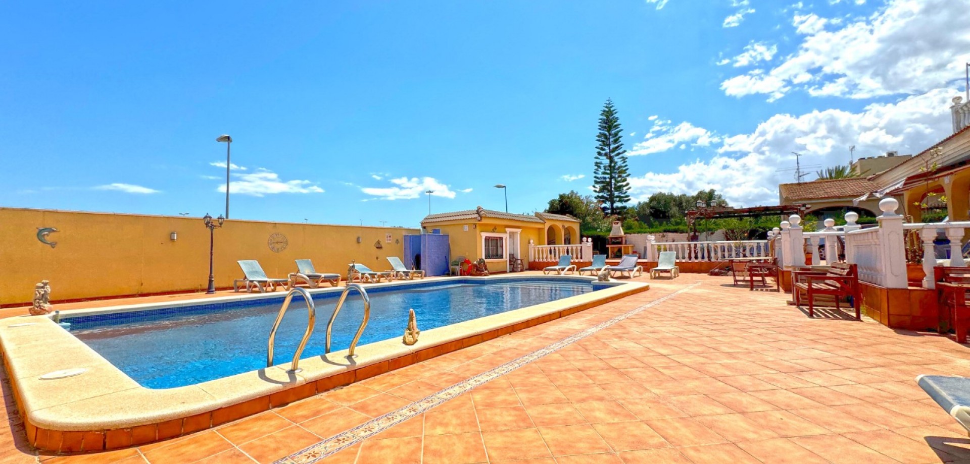 Villa for Sale in Torrevieja, Alicante