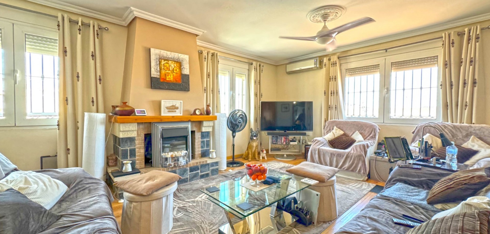Villa for Sale in Torrevieja, Alicante