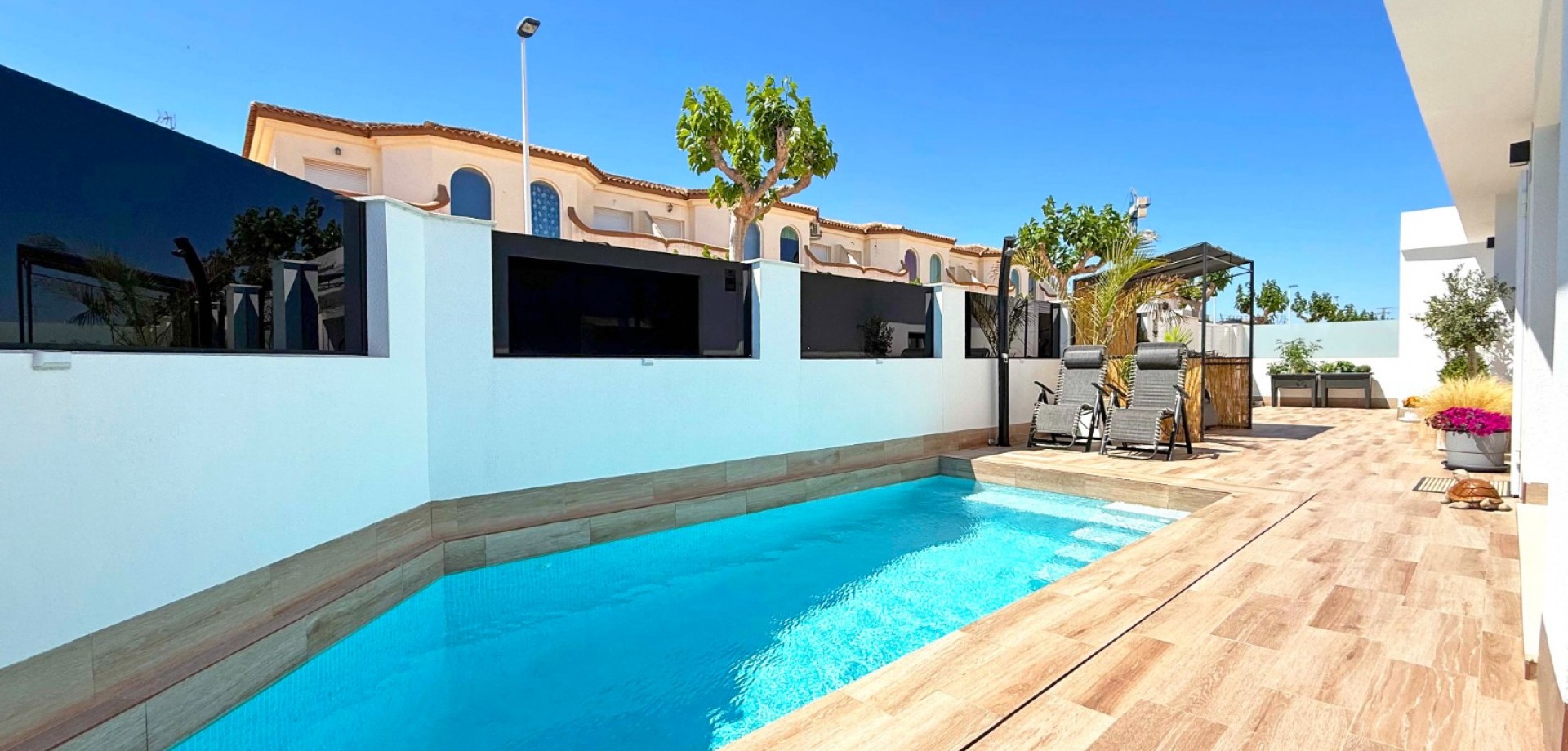 Villa for Sale in San Pedro del Pinatar, Murcia
