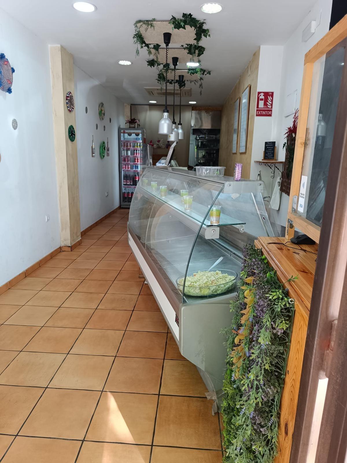 Commercial for Sale in El Altet, Alicante