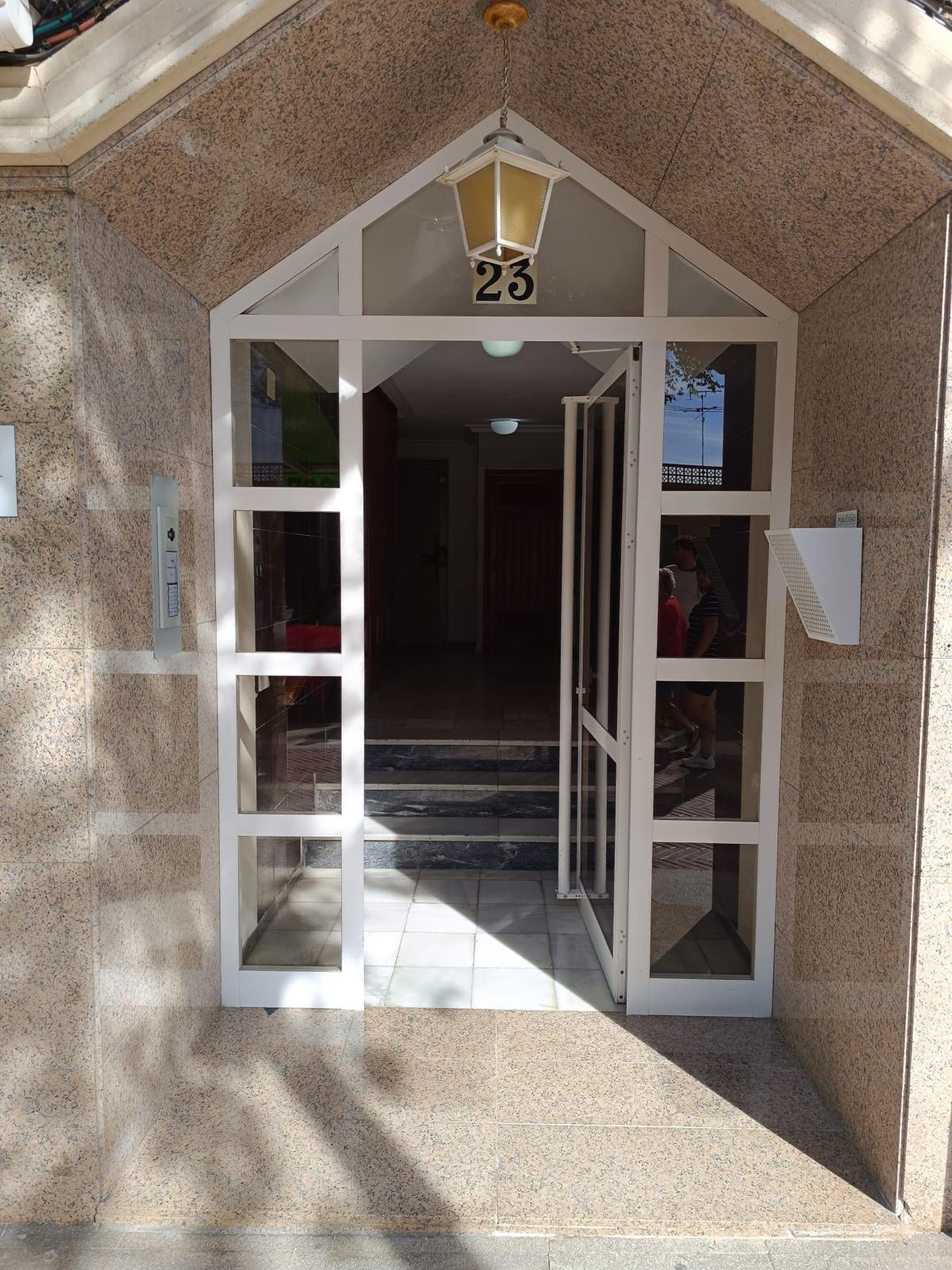 Commercial for Sale in El Altet, Alicante