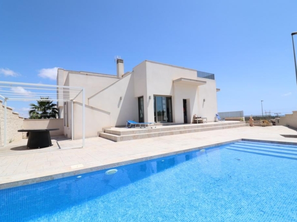 Villa for Sale in San Miguel de Salinas, Alicante