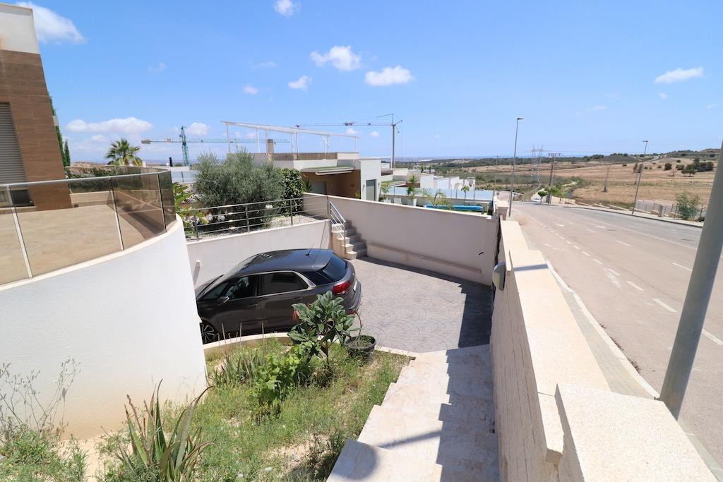 Villa for Sale in San Miguel de Salinas, Alicante