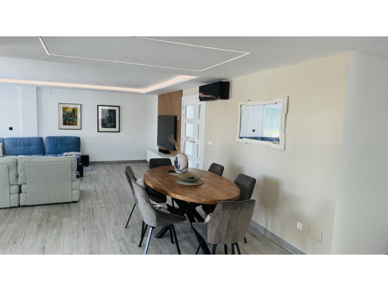 Villa for Sale in Alfas del Pi, Alicante