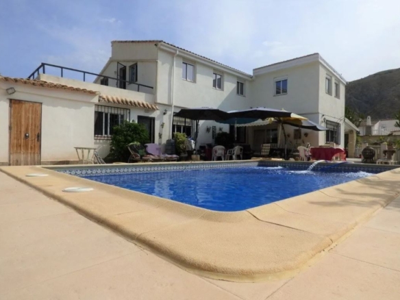 Villa for Sale in Orxeta, Alicante