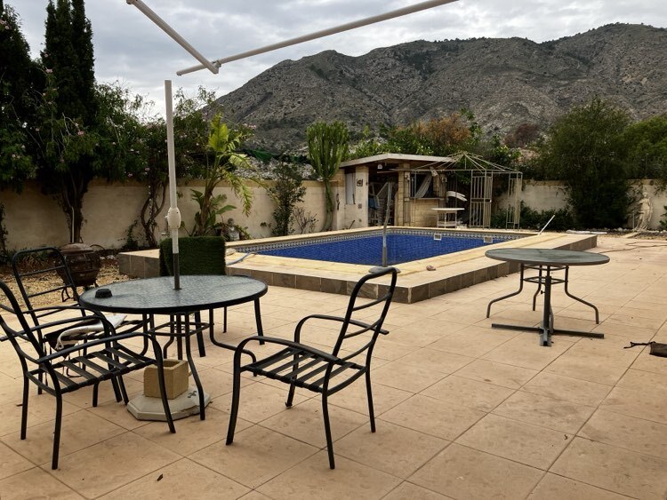 Villa for Sale in Orxeta, Alicante