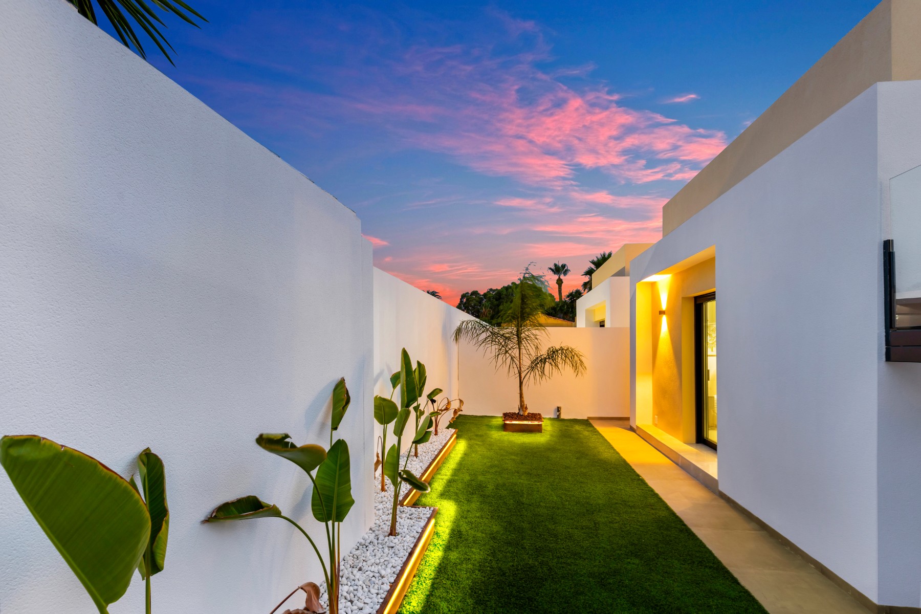 Villa for Sale in El Chaparral, Alicante