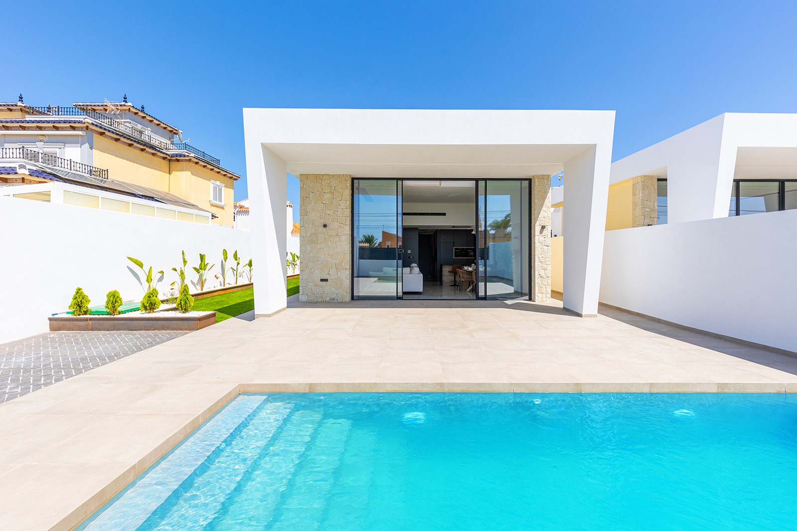 Villa for Sale in El Chaparral, Alicante
