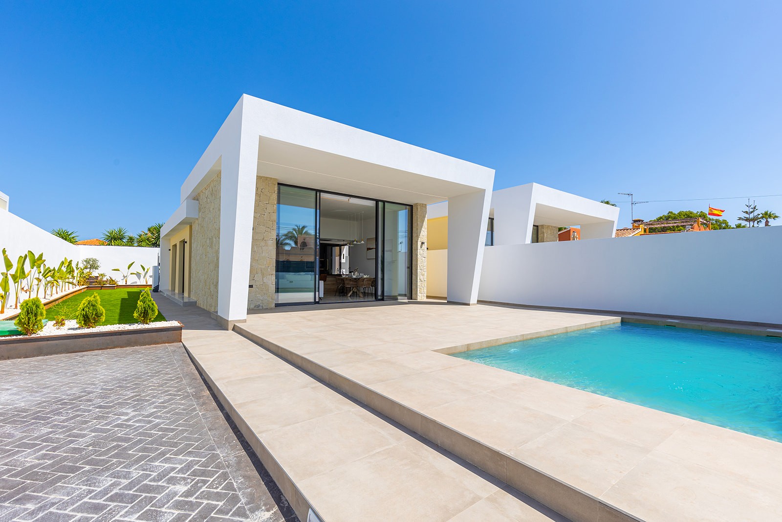 Villa for Sale in El Chaparral, Alicante
