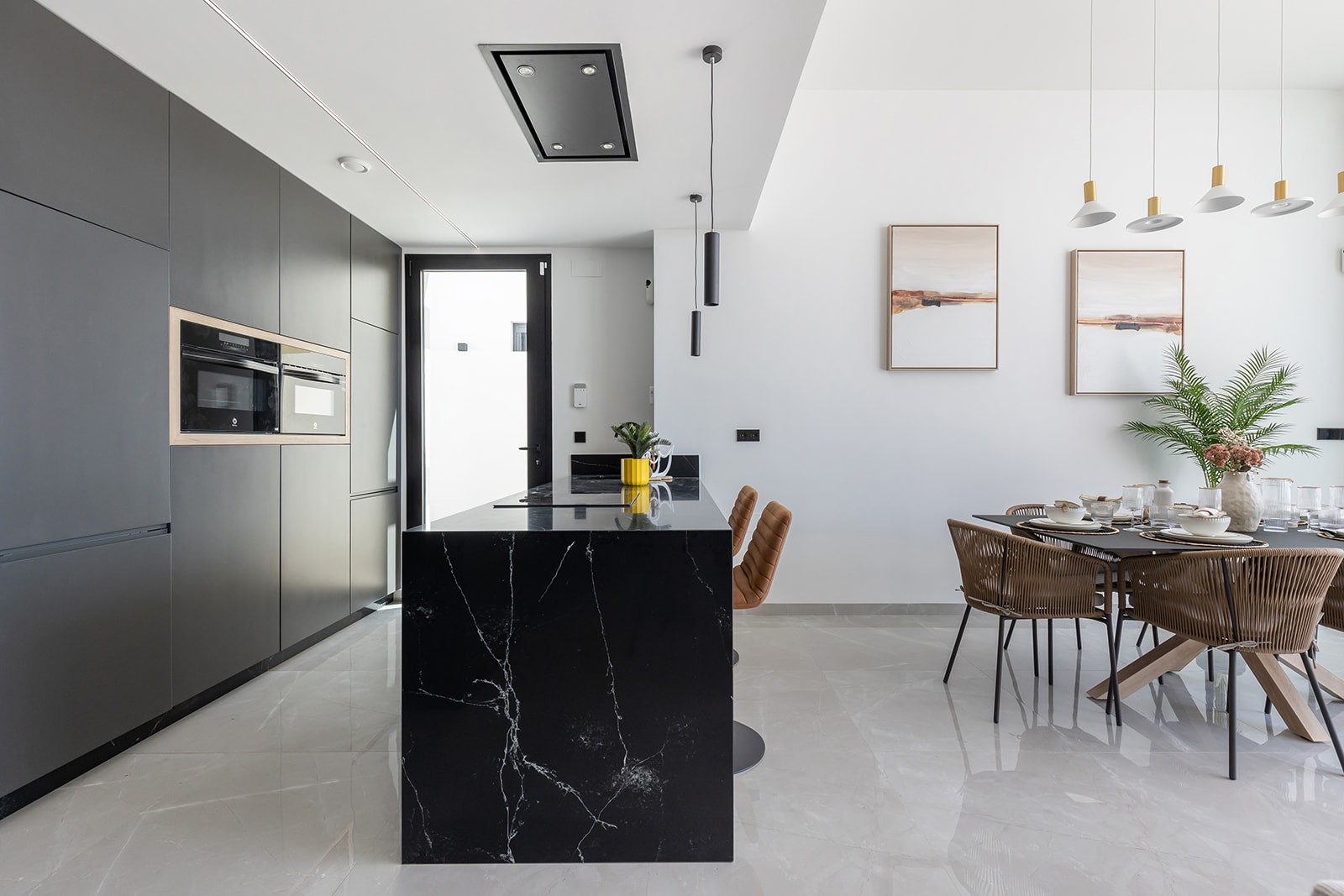 Villa for Sale in El Chaparral, Alicante