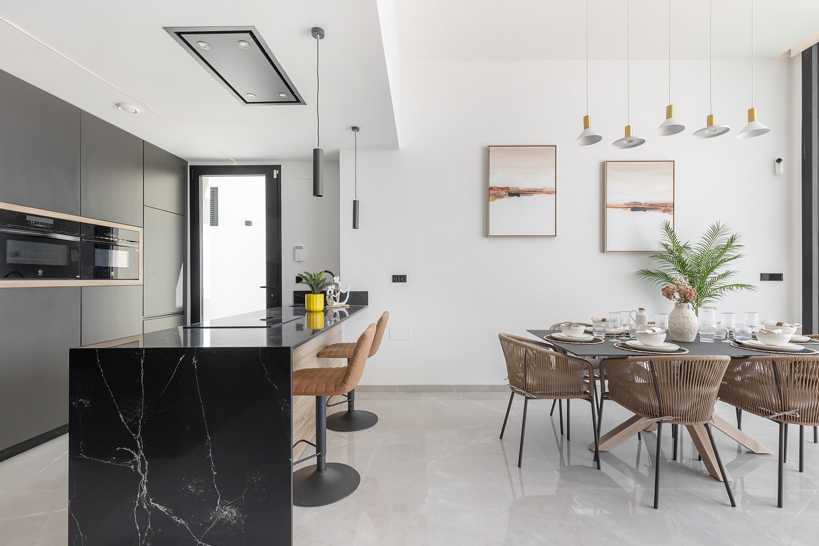 Villa for Sale in El Chaparral, Alicante