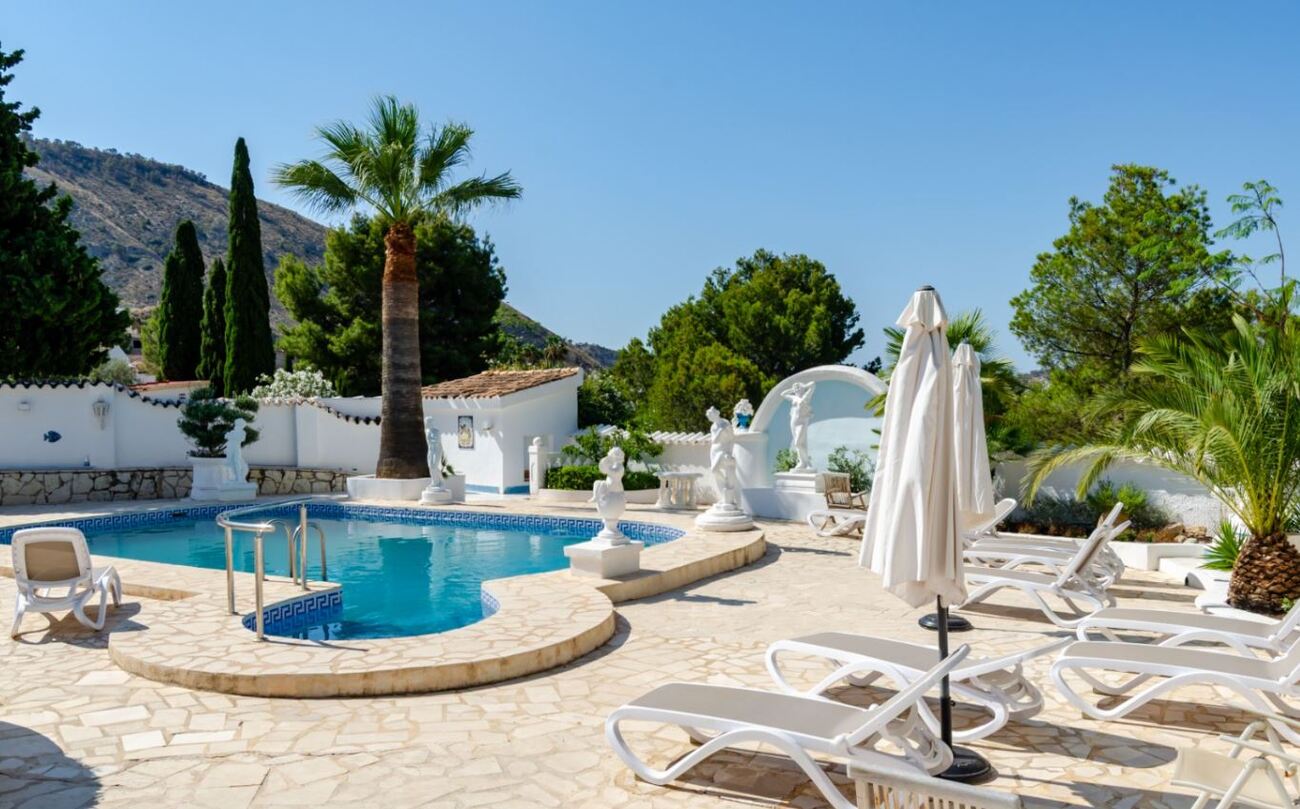 Villa for Sale in Orxeta, Alicante