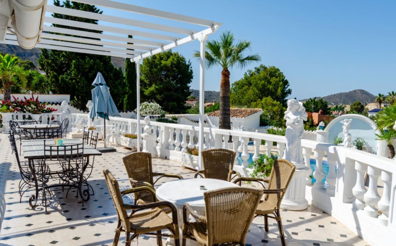 Villa for Sale in Orxeta, Alicante