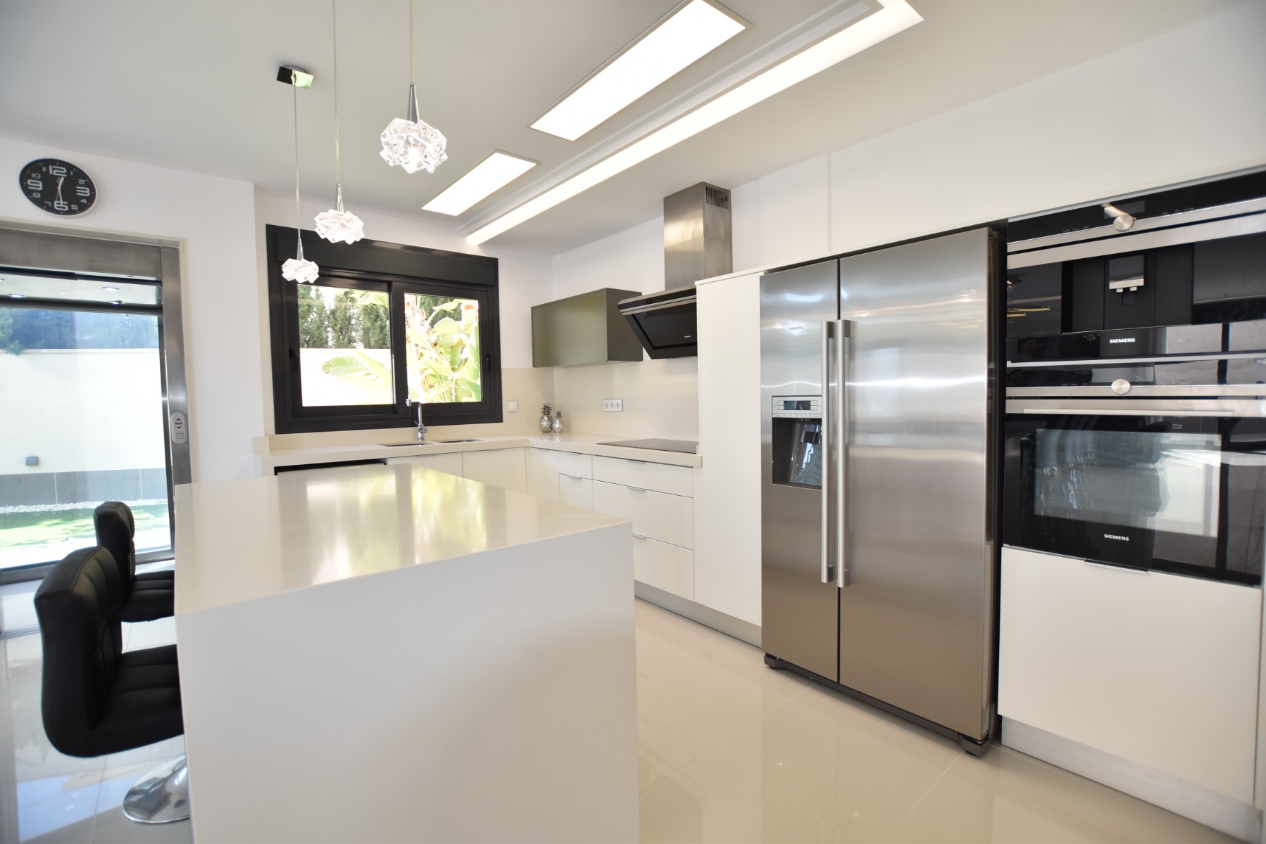 Villa for Sale in San Miguel de Salinas, Alicante