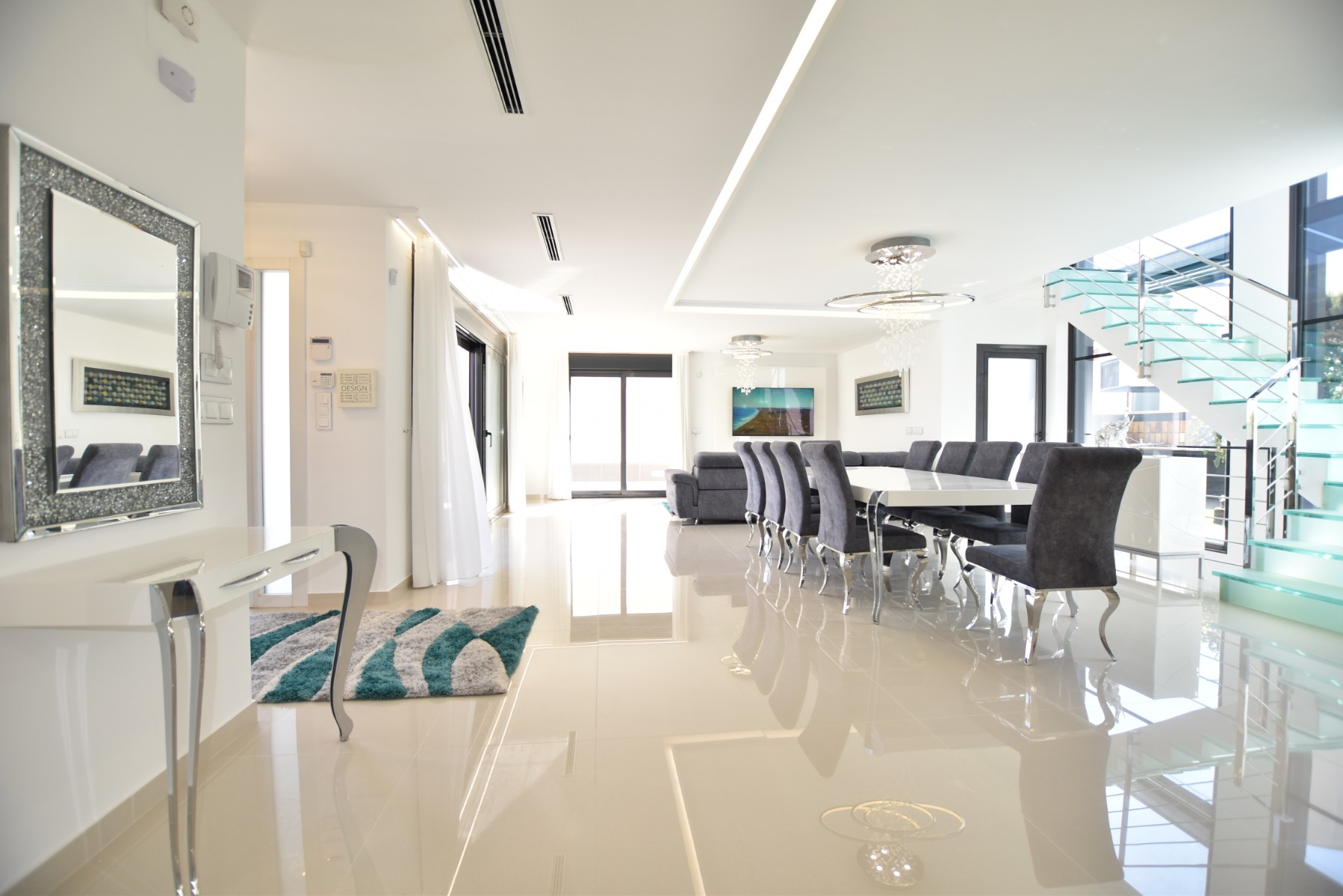 Villa for Sale in San Miguel de Salinas, Alicante