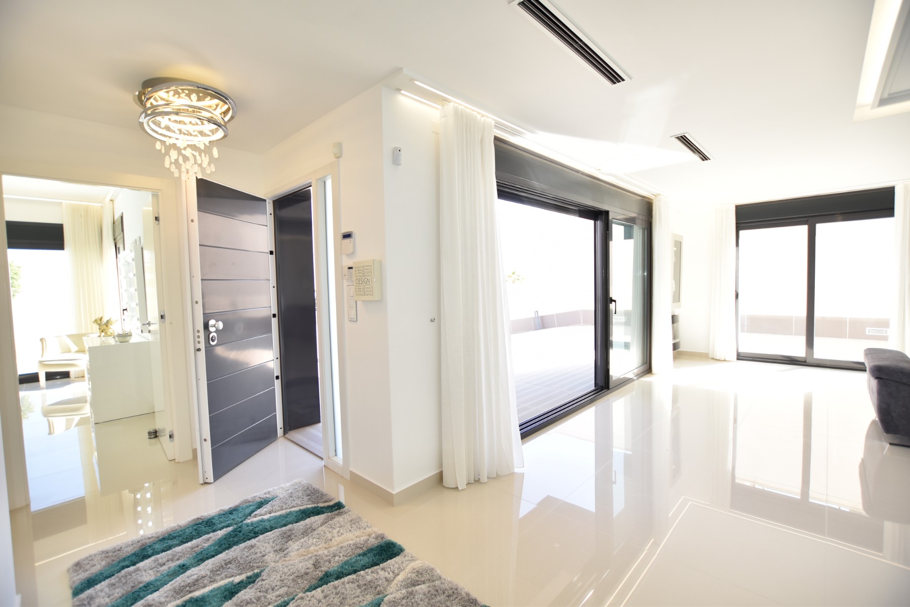 Villa for Sale in San Miguel de Salinas, Alicante