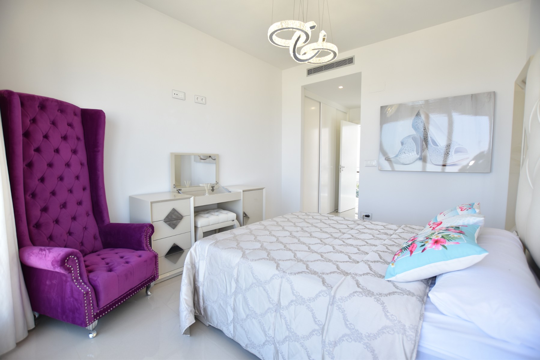 Villa for Sale in San Miguel de Salinas, Alicante
