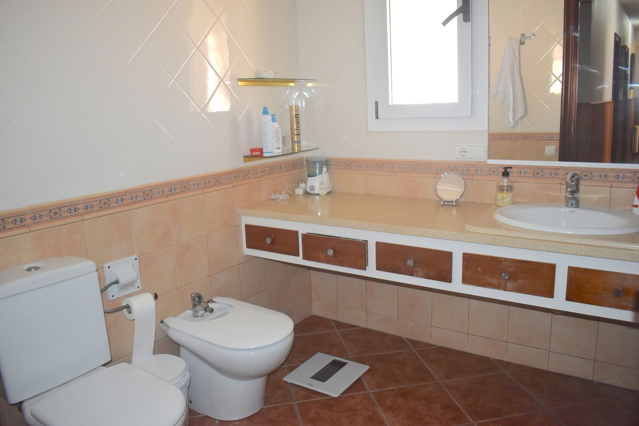 Villa for Sale in Guardamar del Segura, Alicante