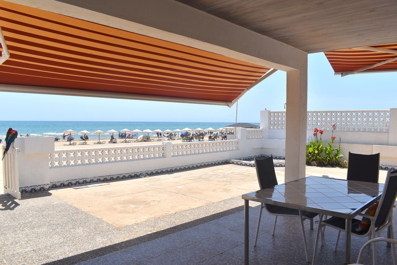 Villa for Sale in Guardamar del Segura, Alicante