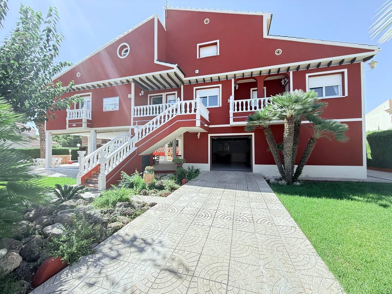 Villa for Sale in Campoamor, Alicante