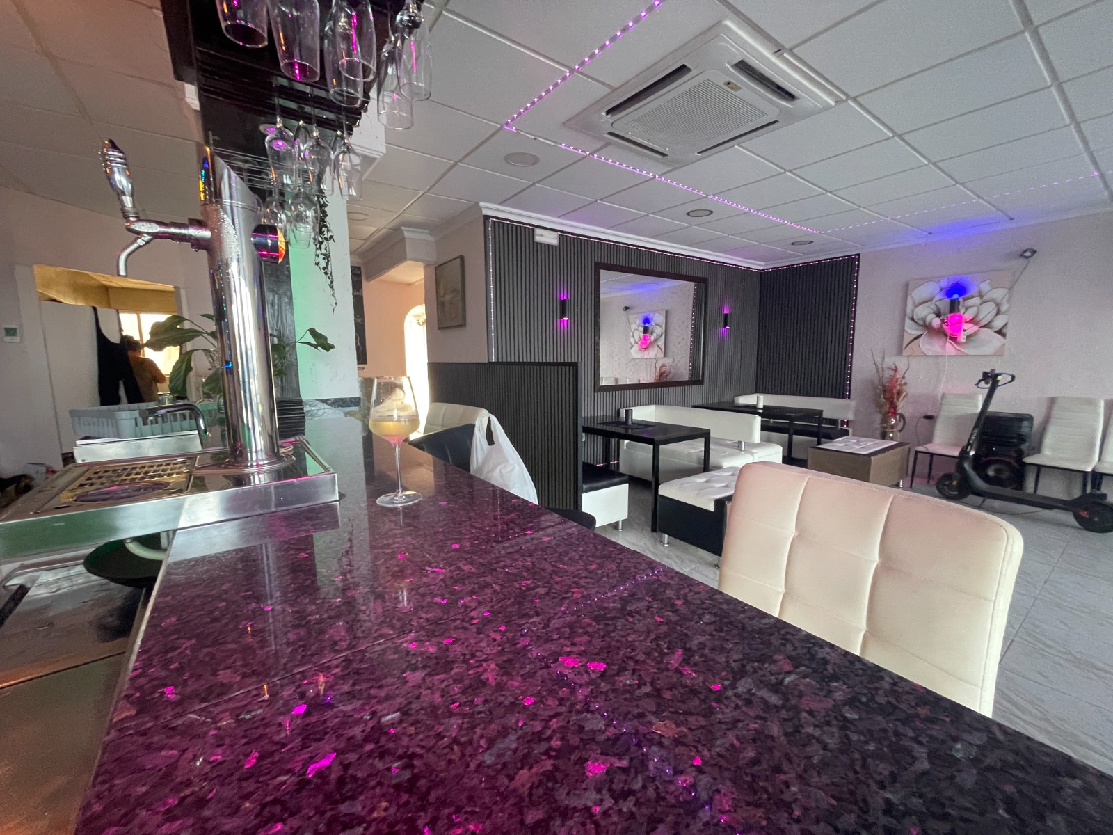 Commercial for Sale in Torrevieja, Alicante