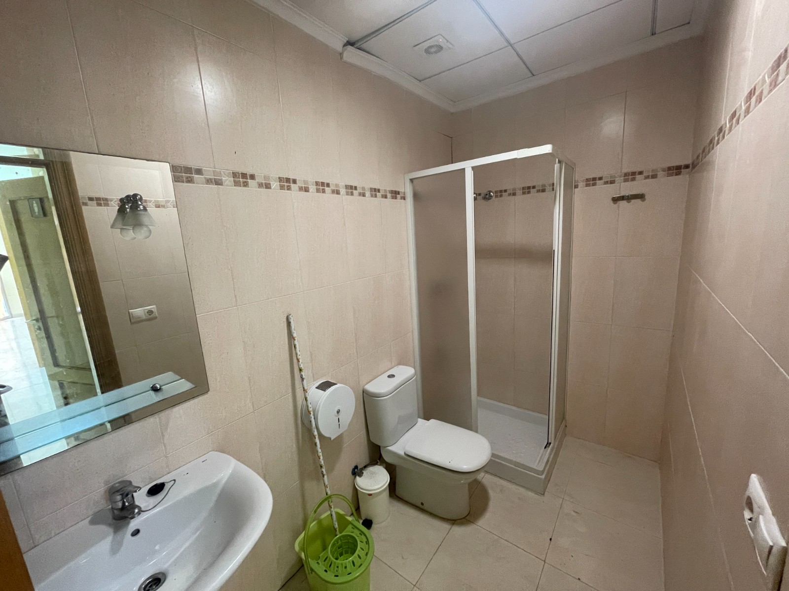 Commercial for Sale in Guardamar del Segura, Alicante