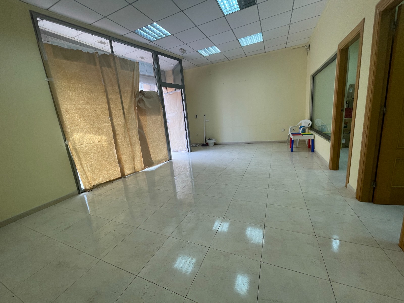 Commercial for Sale in Guardamar del Segura, Alicante