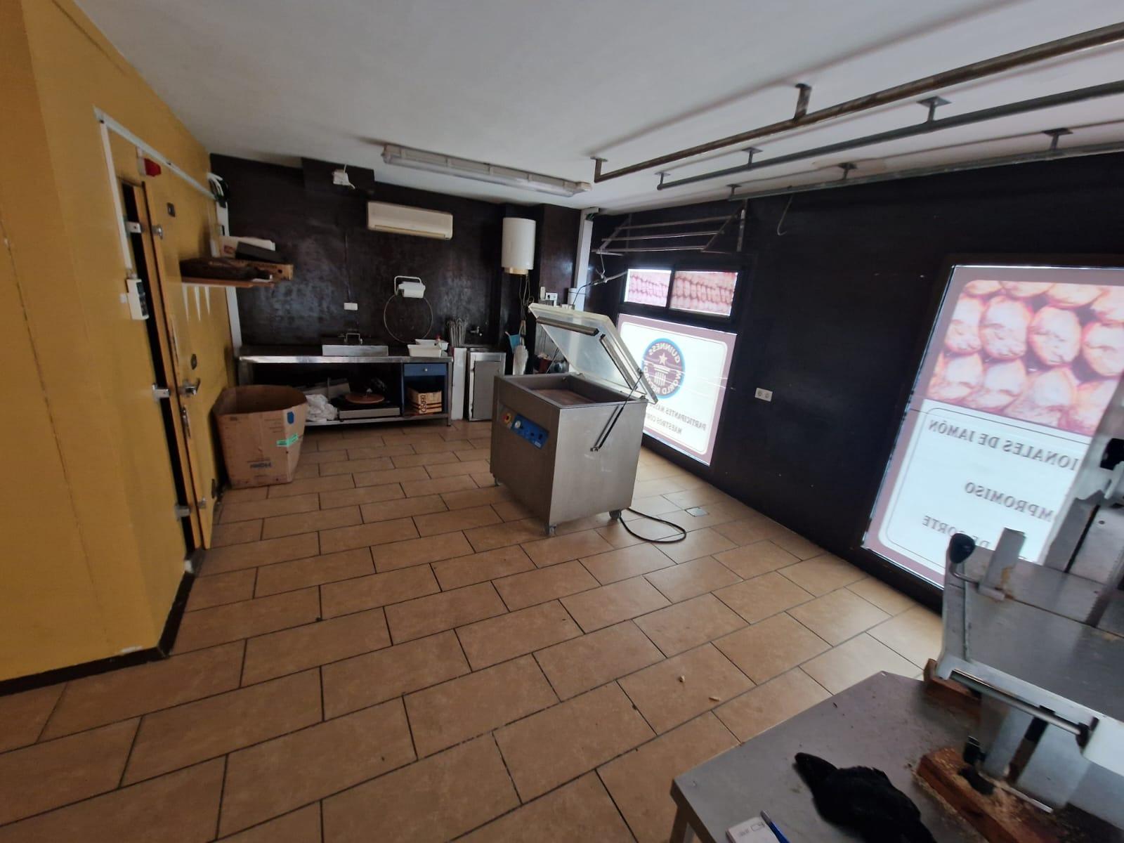 Commercial for Sale in Torrevieja, Alicante