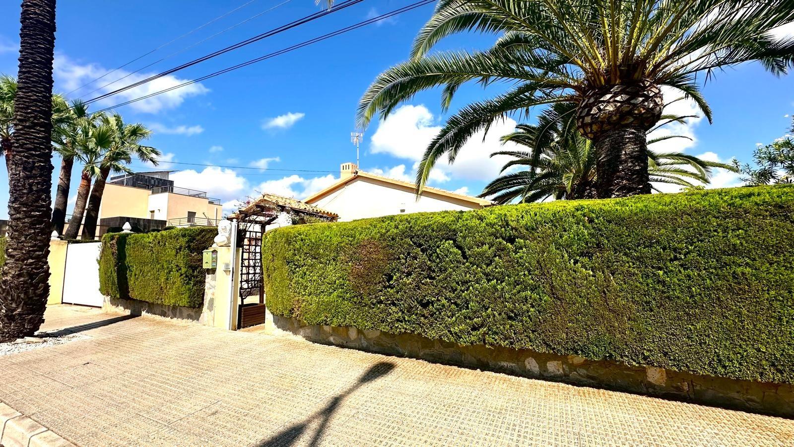 Villa for Sale in Cabo Roig, Alicante