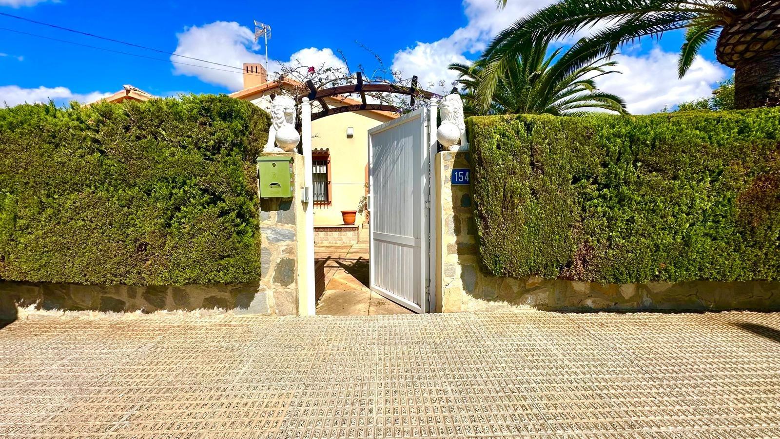 Villa for Sale in Cabo Roig, Alicante