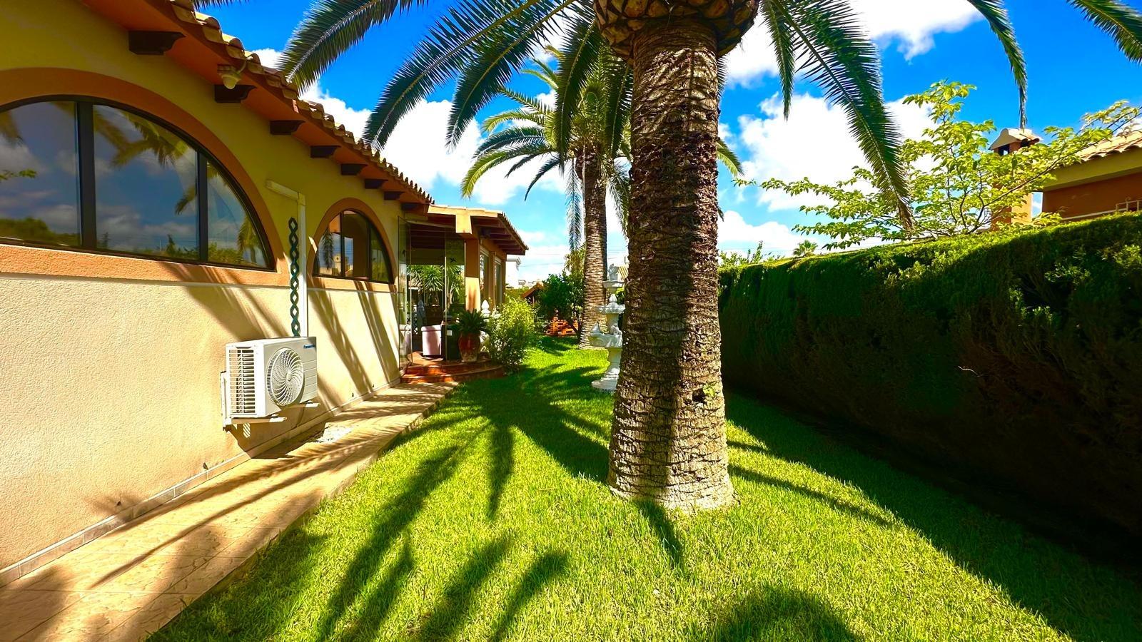 Villa for Sale in Cabo Roig, Alicante