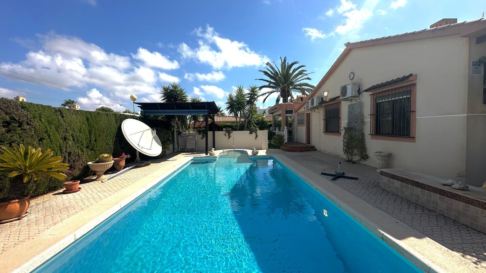 Villa for Sale in Cabo Roig, Alicante