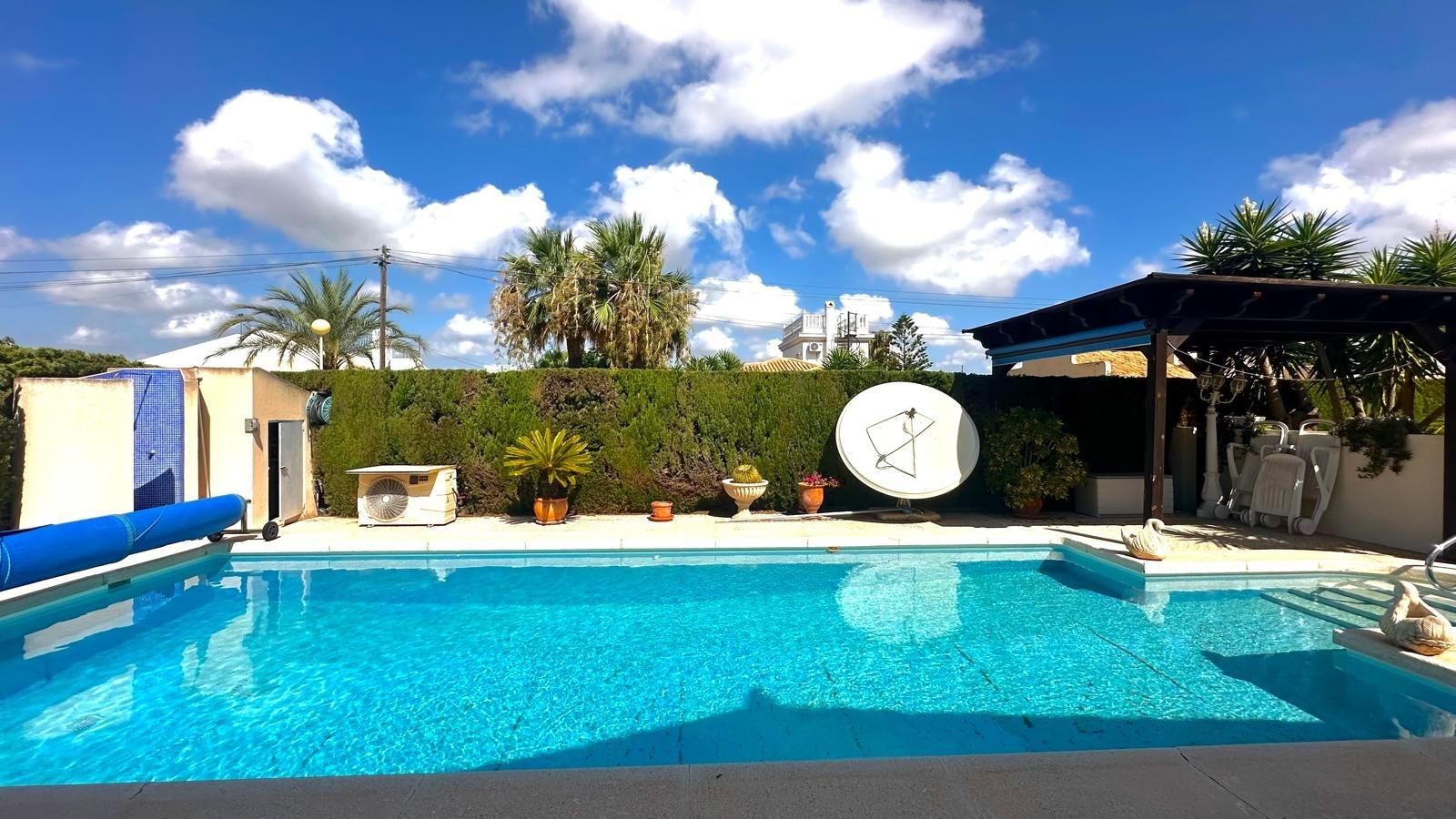 Villa for Sale in Cabo Roig, Alicante