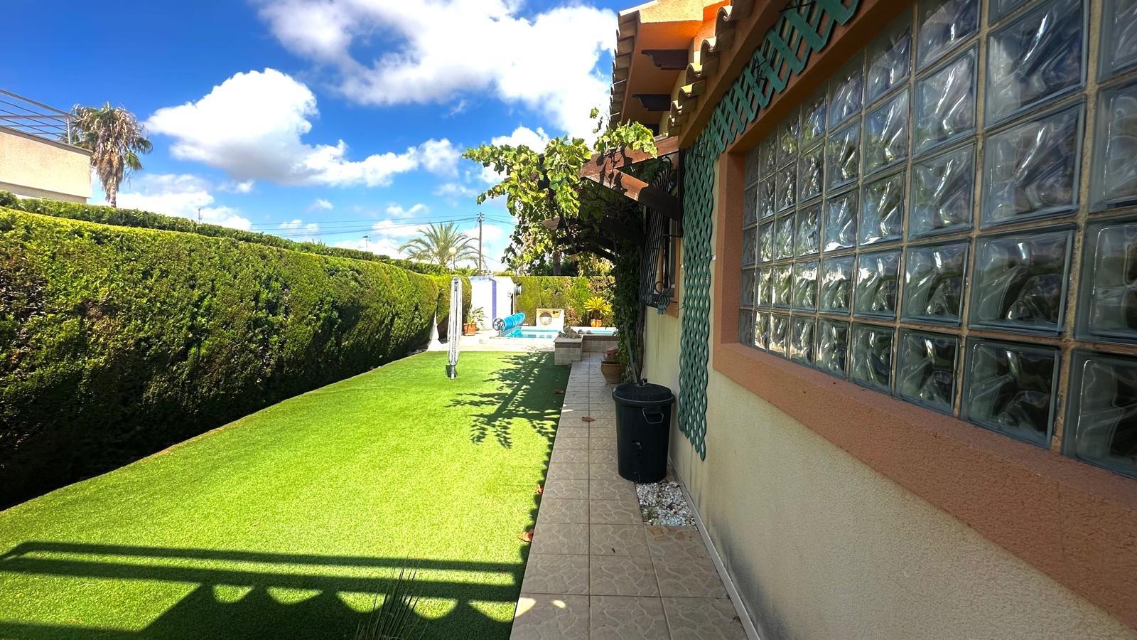Villa for Sale in Cabo Roig, Alicante