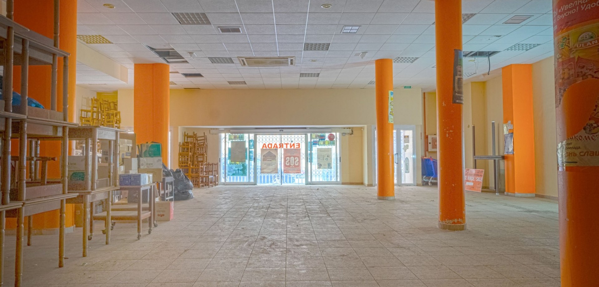 Commercial for Sale in Torrevieja, Alicante