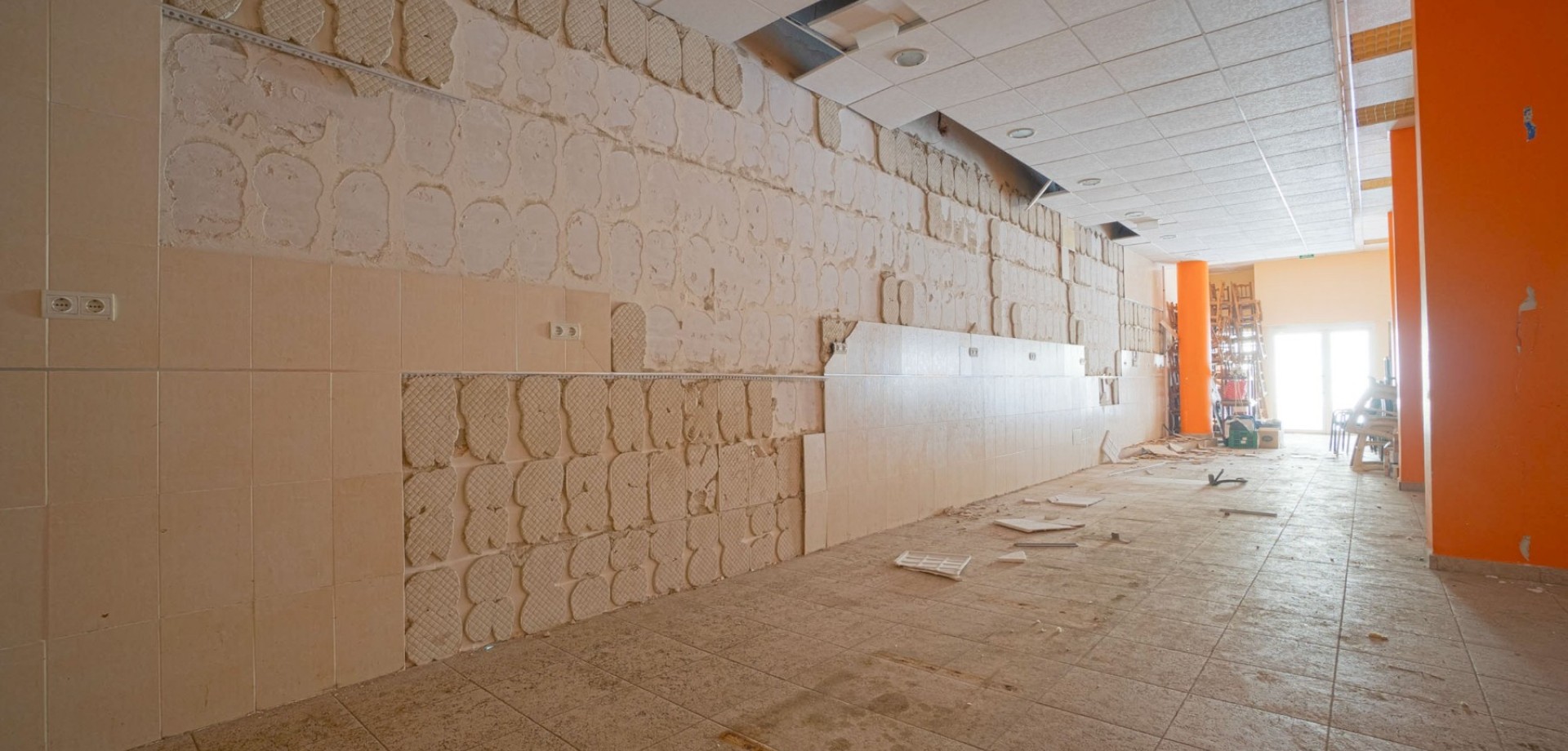 Commercial for Sale in Torrevieja, Alicante