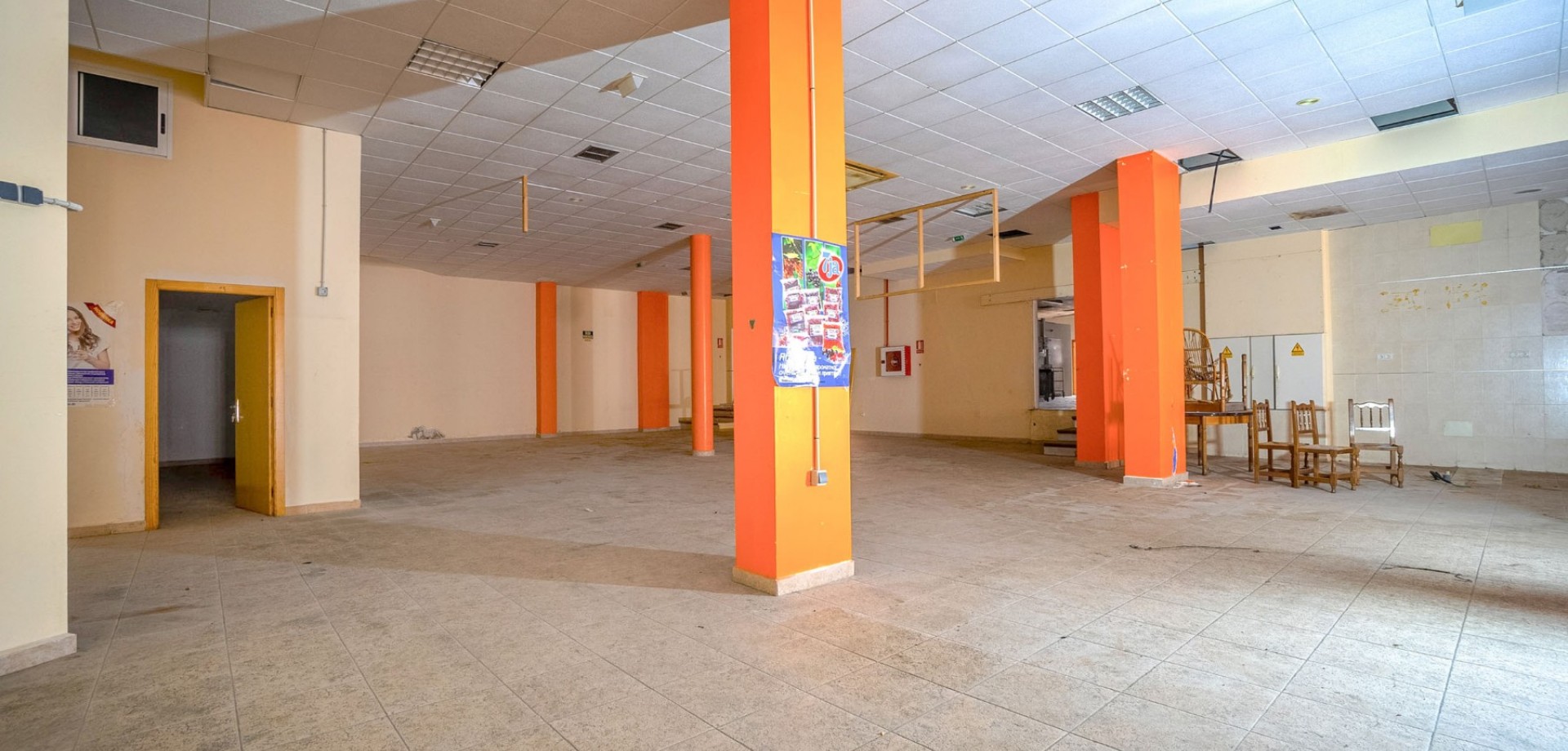 Commercial for Sale in Torrevieja, Alicante